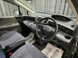 Минивэн Honda Freed 2009 года, 870000 рублей, Красноярск