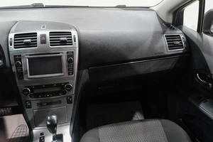 Седан Toyota Avensis 2012 года, 1529000 рублей, Новокузнецк
