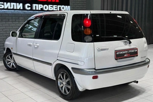 Минивэн Toyota Raum 1999 года, 360000 рублей, Красноярск