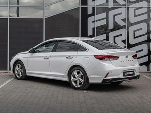 Седан Hyundai Sonata 2019 года, 1840000 рублей, Краснодар