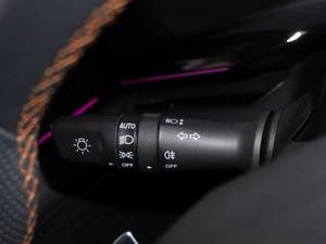 Лифтбек Changan UNI-V 2023 года, 1950000 рублей, Санкт-Петербург