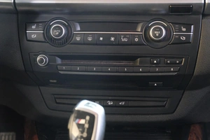 Внедорожник BMW X5 2007 года, 1249000 рублей, Омск