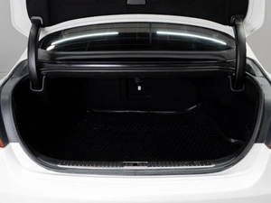 Седан Kia Quoris 2017 года, 1899000 рублей, Тюмень