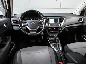 Седан Hyundai Solaris 2017 года, 1399000 рублей, Кирилловка
