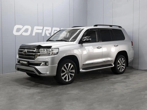 Внедорожник Toyota Land Cruiser 2016 года, 5880000 рублей, Омск