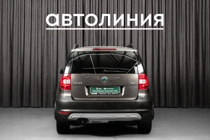 Внедорожник Skoda Yeti 2011 года, 890000 рублей, Красноярск