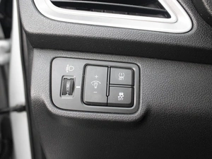 Седан Hyundai Solaris 2019 года, 1330000 рублей, Омск