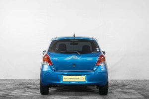 Хетчбэк Toyota Vitz 2009 года, 679000 рублей, Кемерово