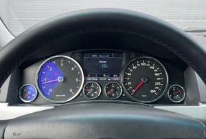 Внедорожник Volkswagen Touareg 2008 года, 925000 рублей, Солонцы