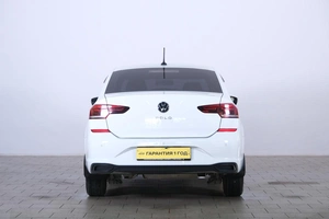 Лифтбек Volkswagen Polo 2021 года, 1609000 рублей, Омск