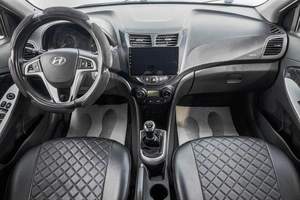 Хетчбэк Hyundai Solaris 2013 года, 949000 рублей, Барнаул