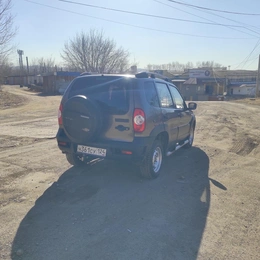 Внедорожник Chevrolet Niva 2014 года, 448000 рублей, Красноярск