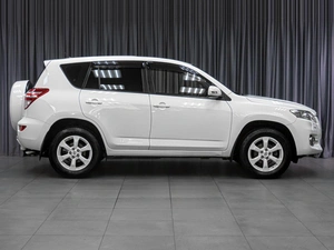 Внедорожник Toyota RAV4 2011 года, 1249000 рублей, Тюмень