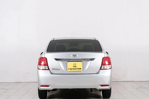Седан Toyota Corolla Axio 2013 года, 1039000 рублей, Красноярск