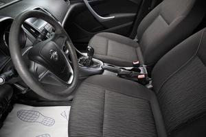 Седан Opel Astra 2012 года, 699000 рублей, Оренбург