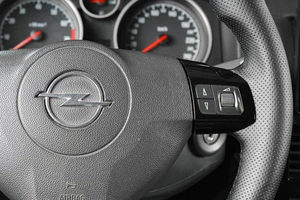 Хетчбэк Opel Astra 2007 года, 509000 рублей, Тюмень