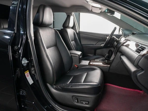 Седан Toyota Camry 2016 года, 1979000 рублей, Сургут