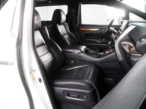 Минивэн Toyota Alphard 2017 года, 4132000 рублей, Минеральные Воды