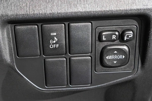 Лифтбек Toyota Prius 2014 года, 1199000 рублей, Барнаул