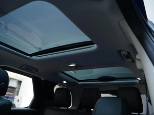 Внедорожник Land Rover Discovery 2019 года, 4768888 рублей, Москва