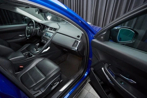 Внедорожник Jaguar E-Pace 2019 года, 2699000 рублей, Красноярск