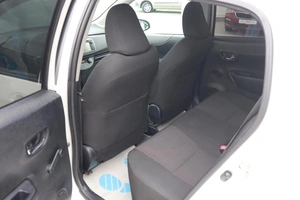 Хэтчбек Toyota Yaris 2012 года, 1200000 рублей, Мирное
