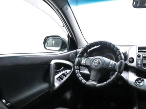 Внедорожник Toyota RAV4 2011 года, 1750000 рублей, Красноярск
