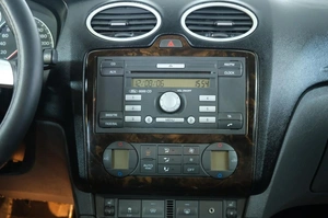 Хетчбэк Ford Focus 2006 года, 549000 рублей, Омск