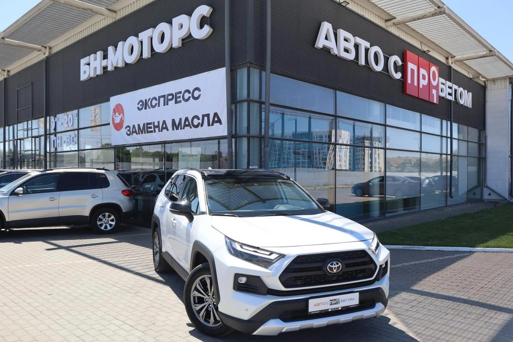 Внедорожник Toyota RAV4 2025 года, 4400000 рублей, Мирное