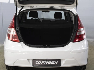 Хетчбэк Hyundai i30 2010 года, 730000 рублей, Омск