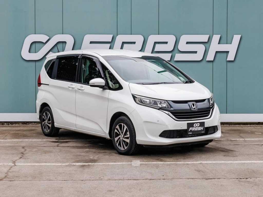 Минивэн Honda Freed 2018 года, 1970000 рублей, Большой Сочи
