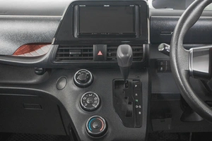 Минивэн Toyota Sienta 2021 года, 1349000 рублей, Кемерово