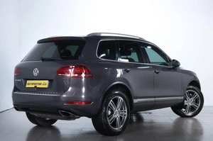 Внедорожник Volkswagen Touareg 2011 года, 1689000 рублей, Челябинск