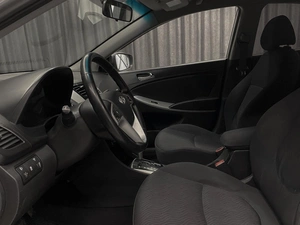 Седан Hyundai Solaris 2011 года, 740000 рублей, Красноярск