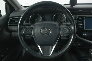 Седан Toyota Camry 2020 года, 2399000 рублей, Пермь