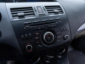 Хетчбэк Mazda 3 2012 года, 749000 рублей, Саратов