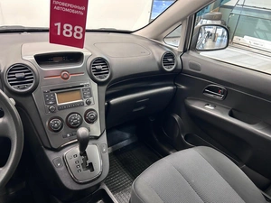 Минивэн Kia Carens 2011 года, 829000 рублей, Красноярск