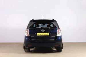 Минивэн Toyota Verso 2009 года, 969000 рублей, Новосибирск