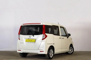 Минивэн Toyota Roomy 2018 года, 1089000 рублей, Тюмень