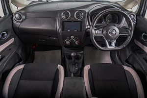 Хетчбэк Nissan Note 2017 года, 929000 рублей, Томск