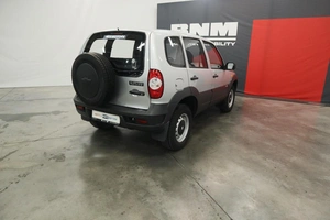 Внедорожник Chevrolet Niva 2010 года, 830000 рублей, Курск