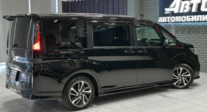 Минивэн Honda Stepwgn Spada 2017 года, 2257000 рублей, Красноярск