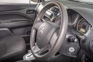 Хетчбэк Mitsubishi Mirage 2014 года, 799000 рублей, Томск