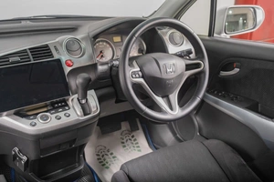 Минивэн Honda Stream 2013 года, 1299000 рублей, Томск