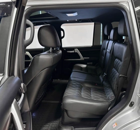 Внедорожник Toyota Land Cruiser 2018 года, 6900000 рублей, Красноярск