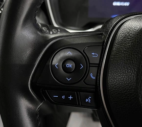 Внедорожник Toyota Corolla Cross 2021 года, 2697000 рублей, Красноярск