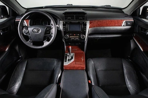 Седан Toyota Camry 2013 года, 1799000 рублей, Сургут