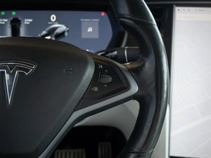 Внедорожник Tesla Model X 2018 года, 3250000 рублей, Краснодар