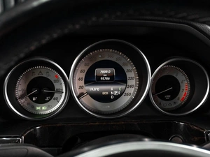 Седан Mercedes-benz E-класс 2013 года, 3129000 рублей, Тюмень