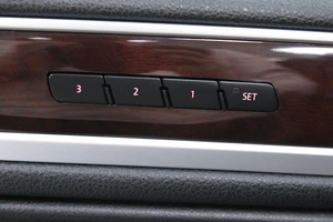 Внедорожник Volkswagen Touareg 2012 года, 2058000 рублей, Солонцы